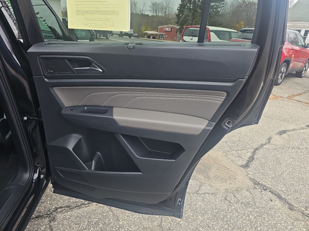 2021 Volkswagen Atlas Image 9