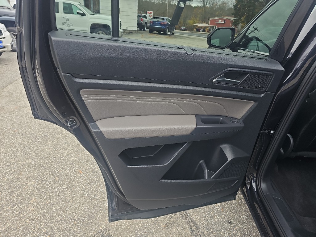 2021 Volkswagen Atlas Image 21