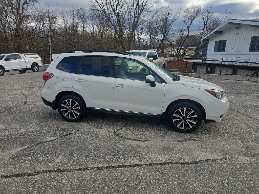 2017 Subaru Forester Image 4