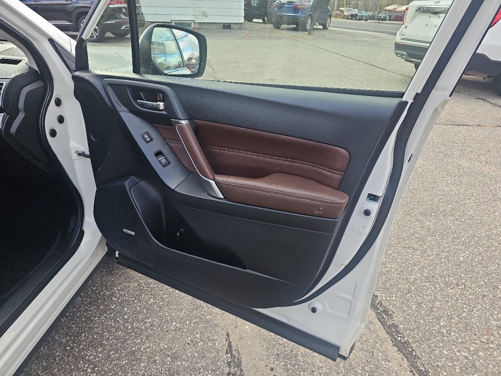 2017 Subaru Forester Image 7