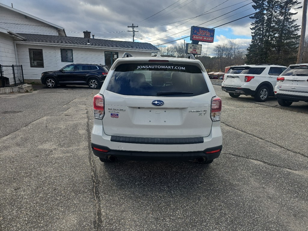 2017 Subaru Forester Image 12