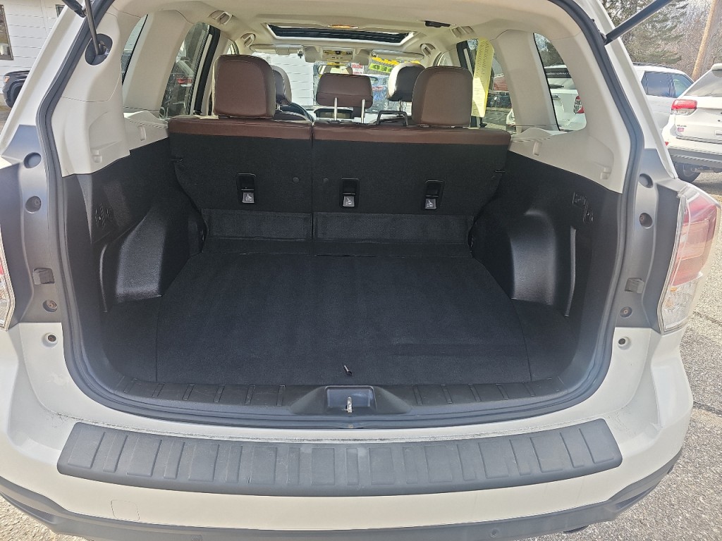 2017 Subaru Forester Image 13
