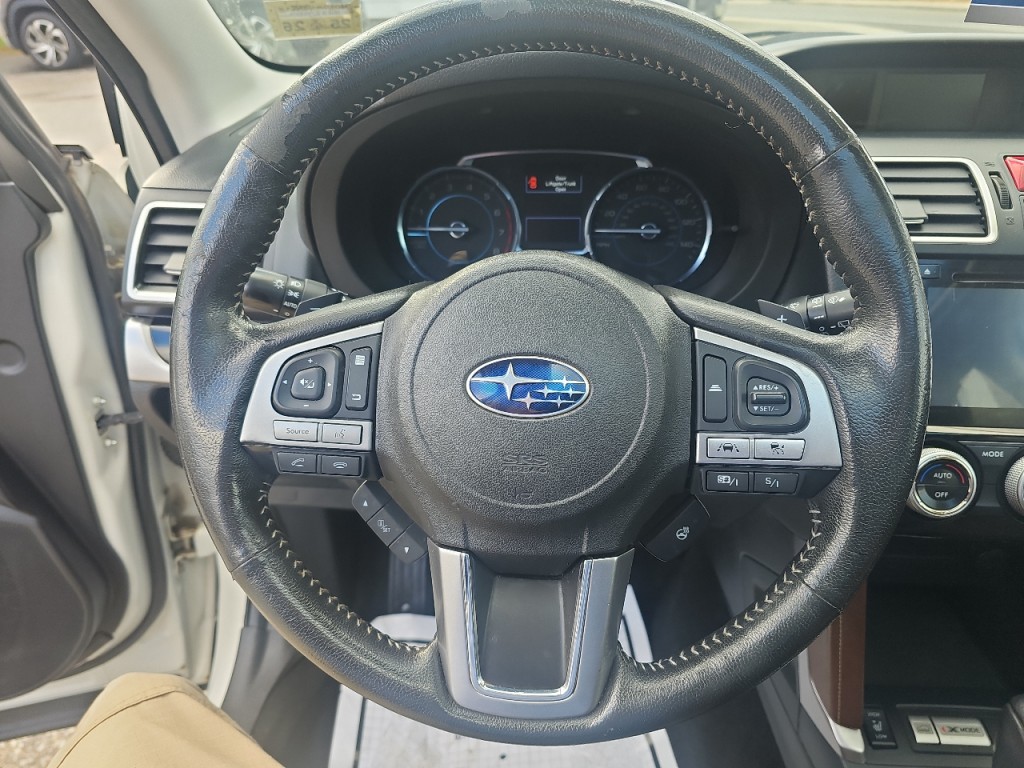 2017 Subaru Forester Image 23