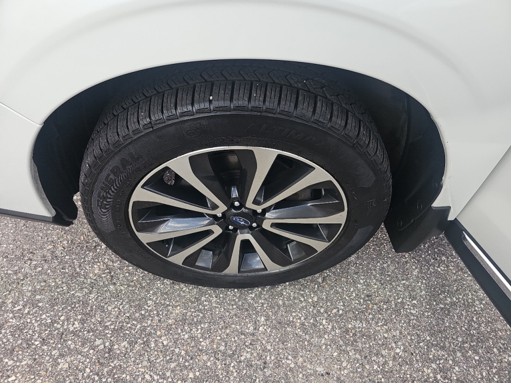 2017 Subaru Forester Image 28