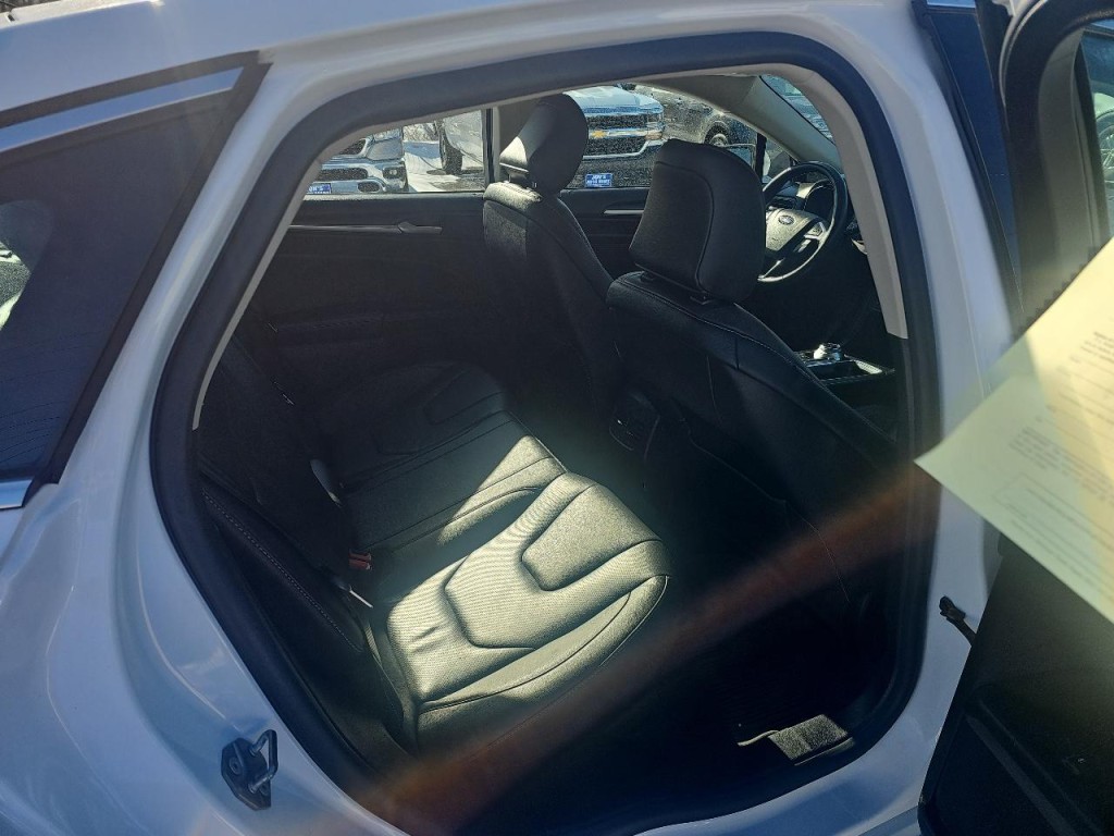 2020 Ford Fusion Image 8