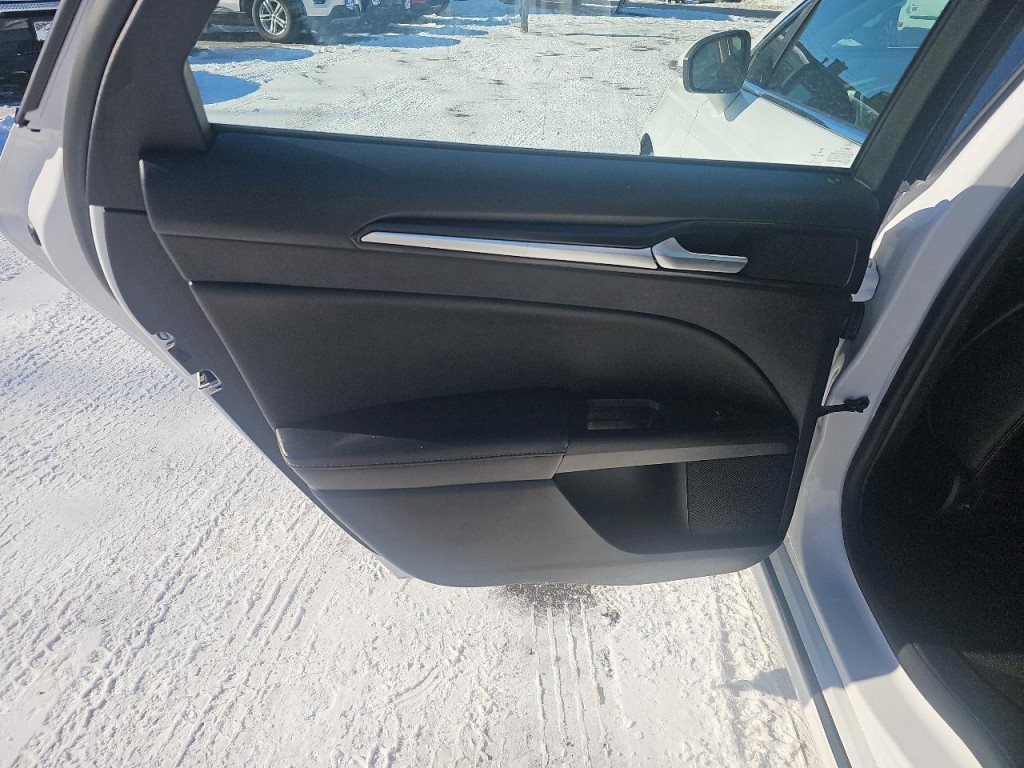 2020 Ford Fusion Image 17