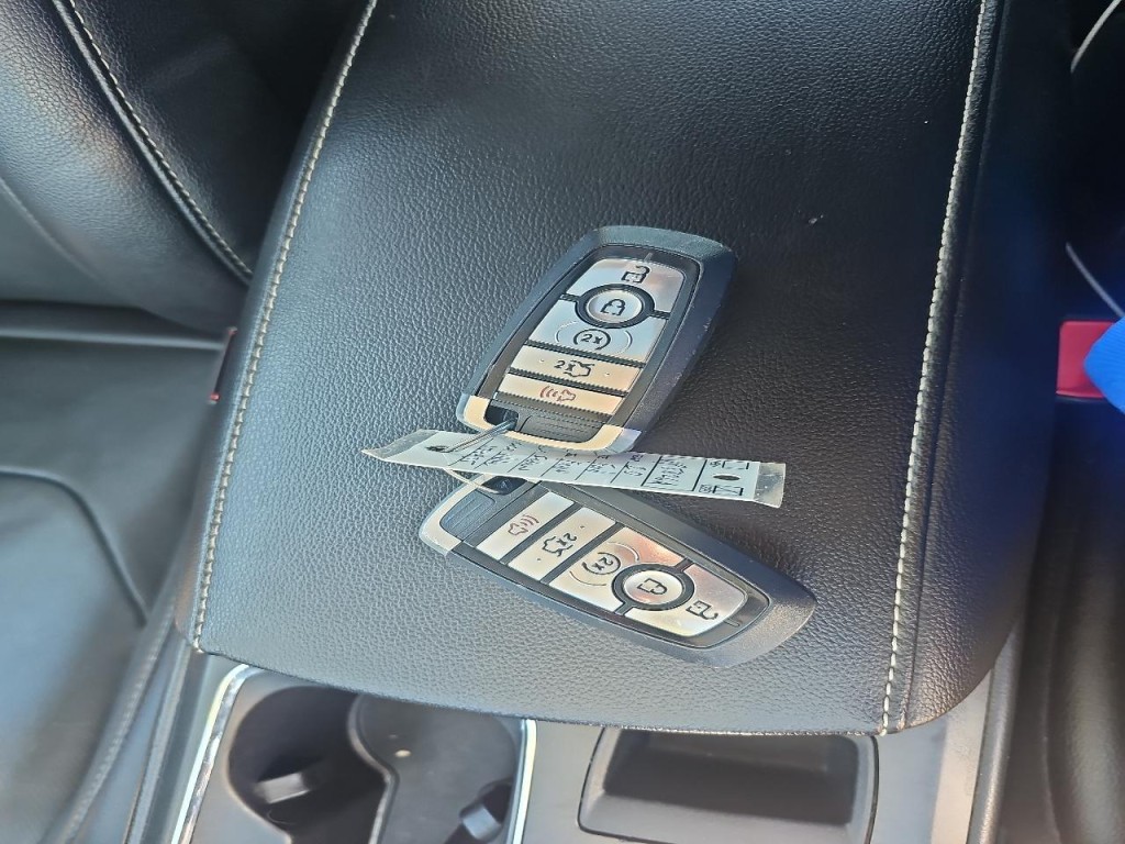 2020 Ford Fusion Image 25