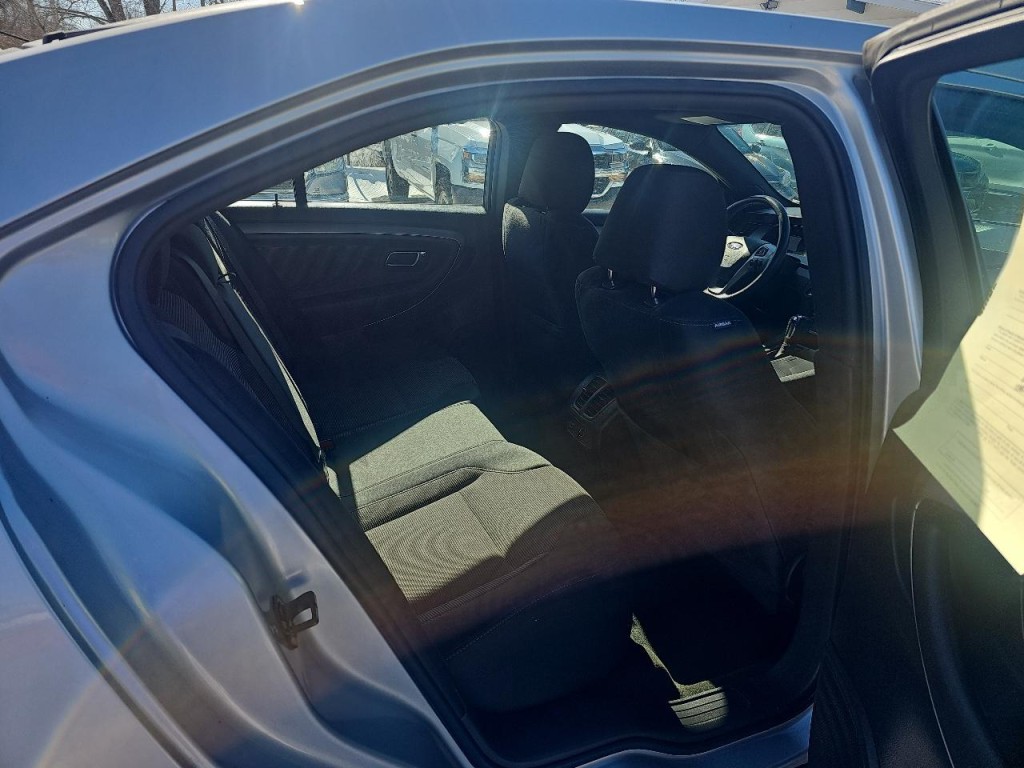 2014 Ford Taurus Image 8