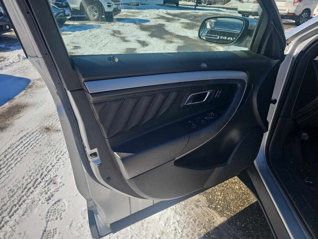 2014 Ford Taurus Image 19