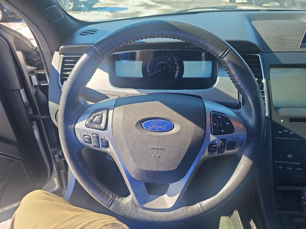 2014 Ford Taurus Image 21