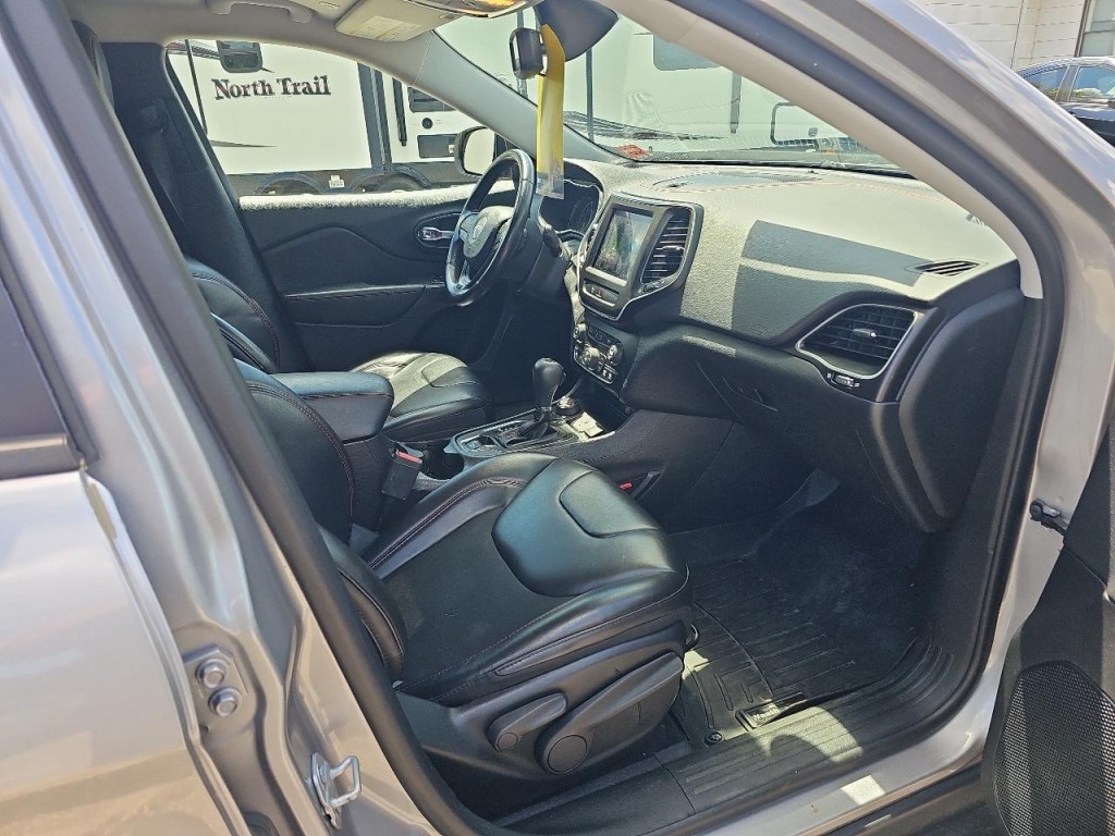 2019 Jeep Cherokee Image 6
