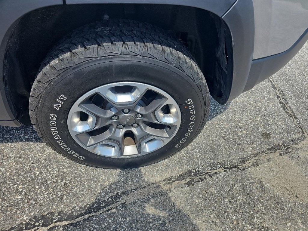 2019 Jeep Cherokee Image 16