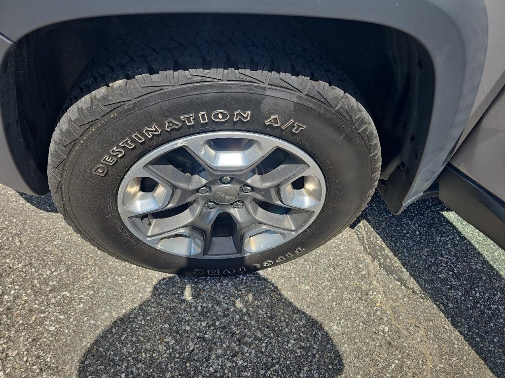 2019 Jeep Cherokee Image 26
