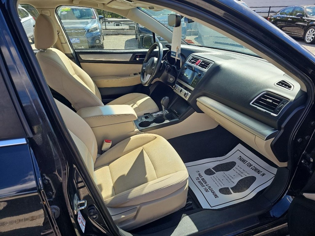 2017 Subaru Legacy Image 6