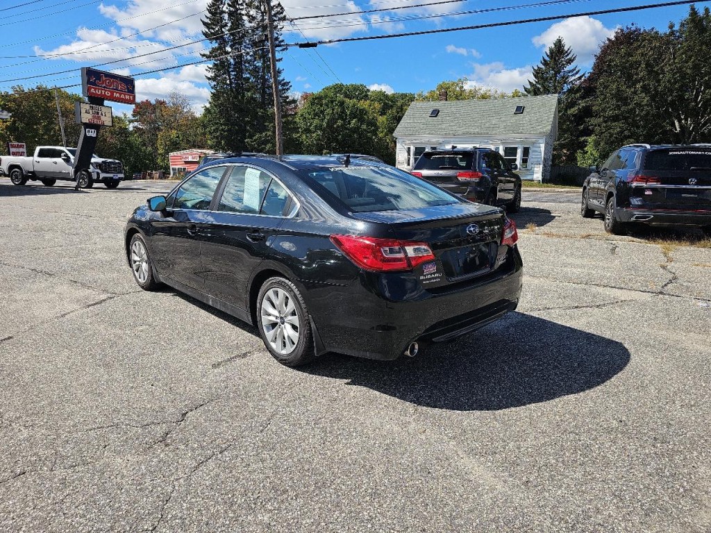 2017 Subaru Legacy Image 13
