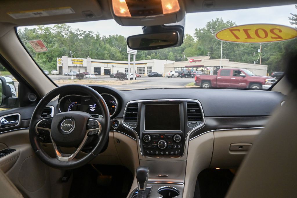 2017 Jeep Grand Cherokee Image 9