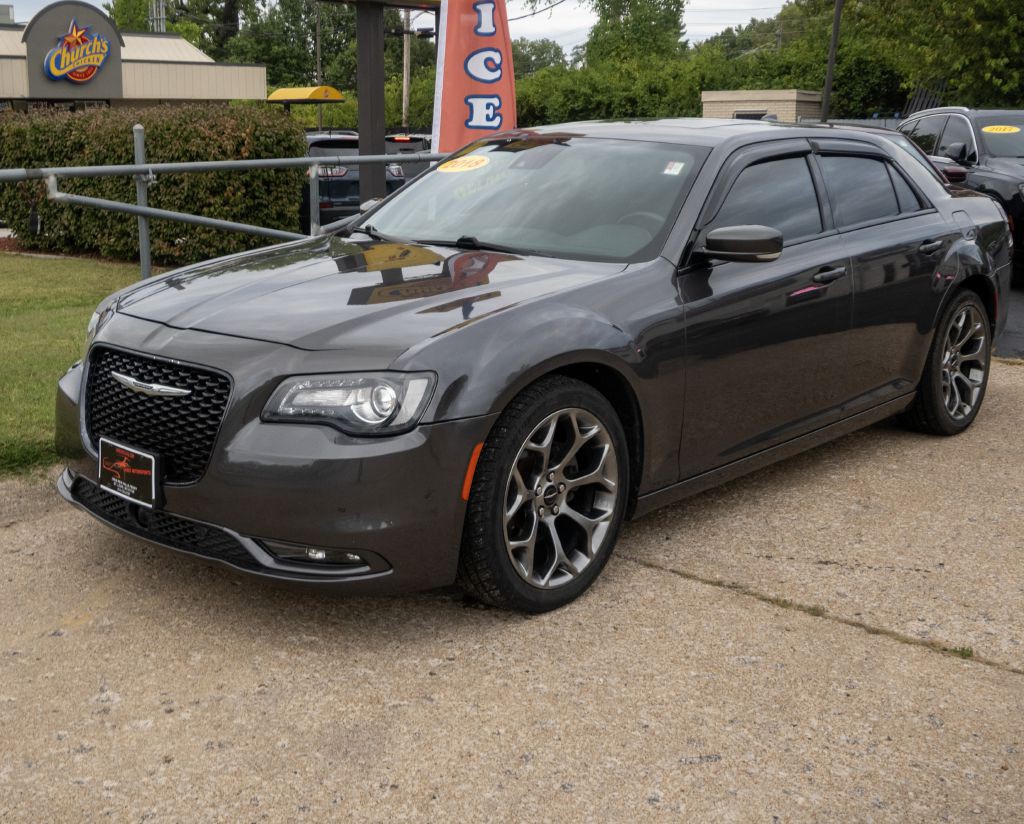 2018 Chrysler 300 Image 3