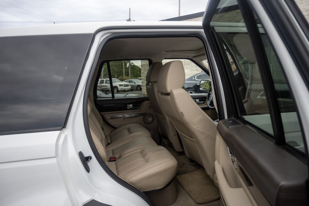 2016 Land Rover Range Rover Image 10