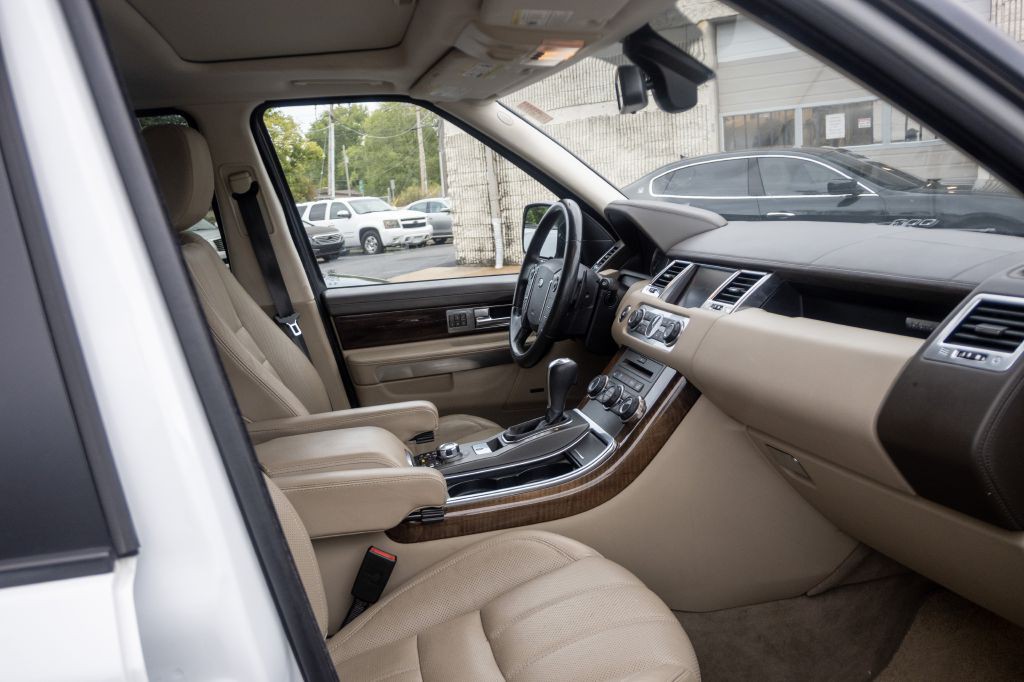 2016 Land Rover Range Rover Image 12