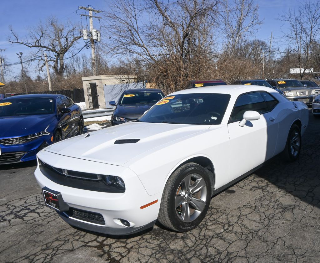 2016 Dodge Challenger Image 3