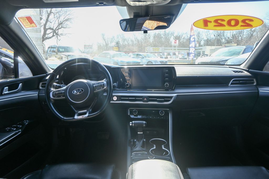 2021 Kia K5 Image 8