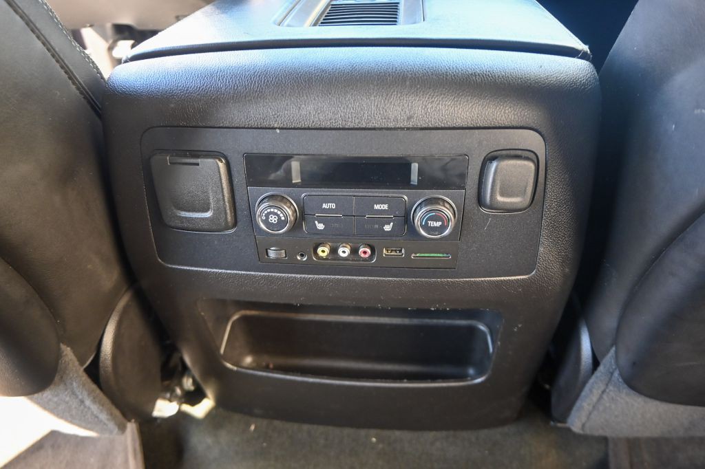 2016 GMC Yukon Image 11