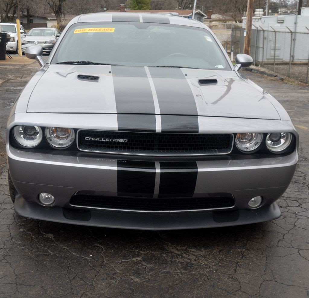 2013 Dodge Challenger Image 2