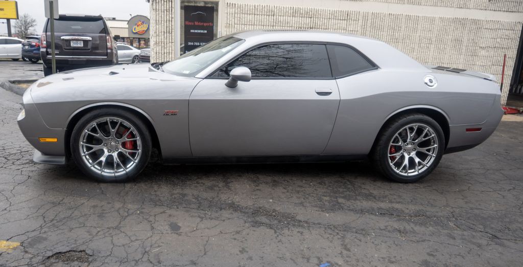 2013 Dodge Challenger Image 4