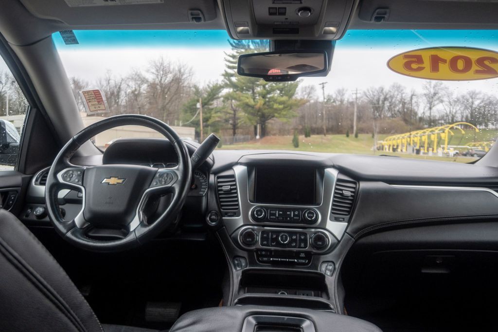 2015 Chevrolet Suburban Image 8
