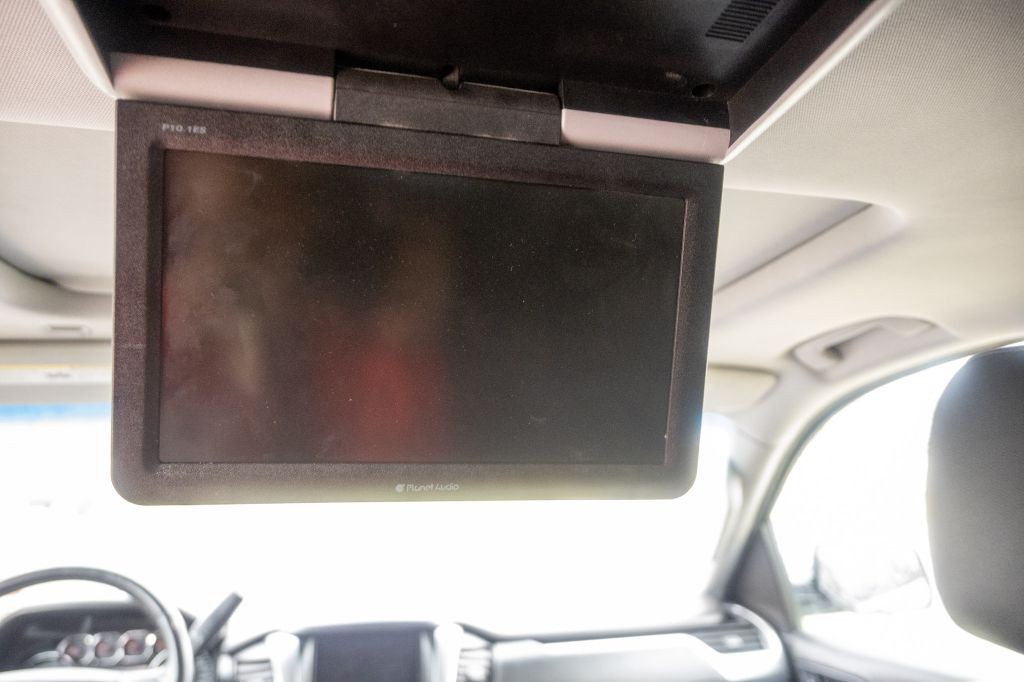 2015 Chevrolet Suburban Image 9