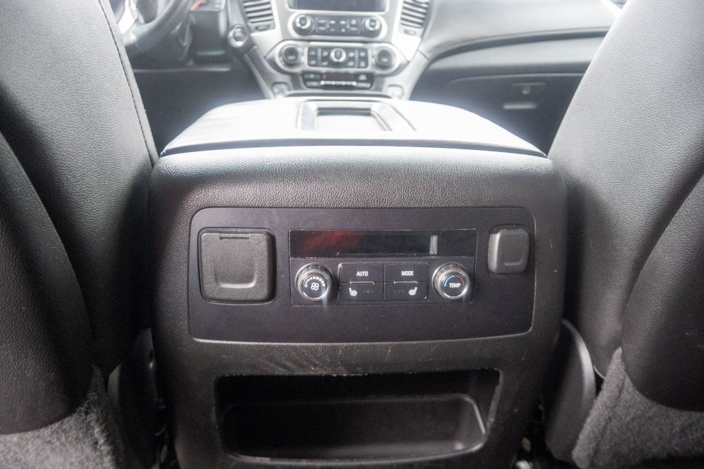 2015 Chevrolet Suburban Image 11