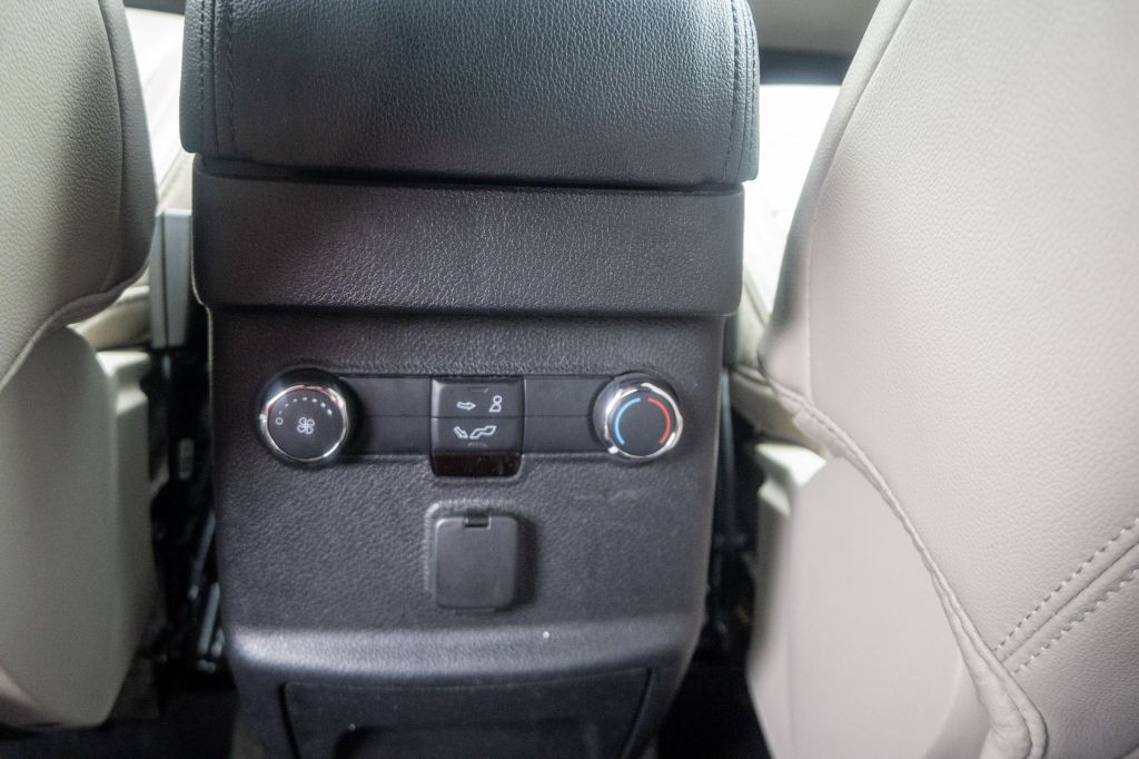 2018 Ford Explorer Image 15