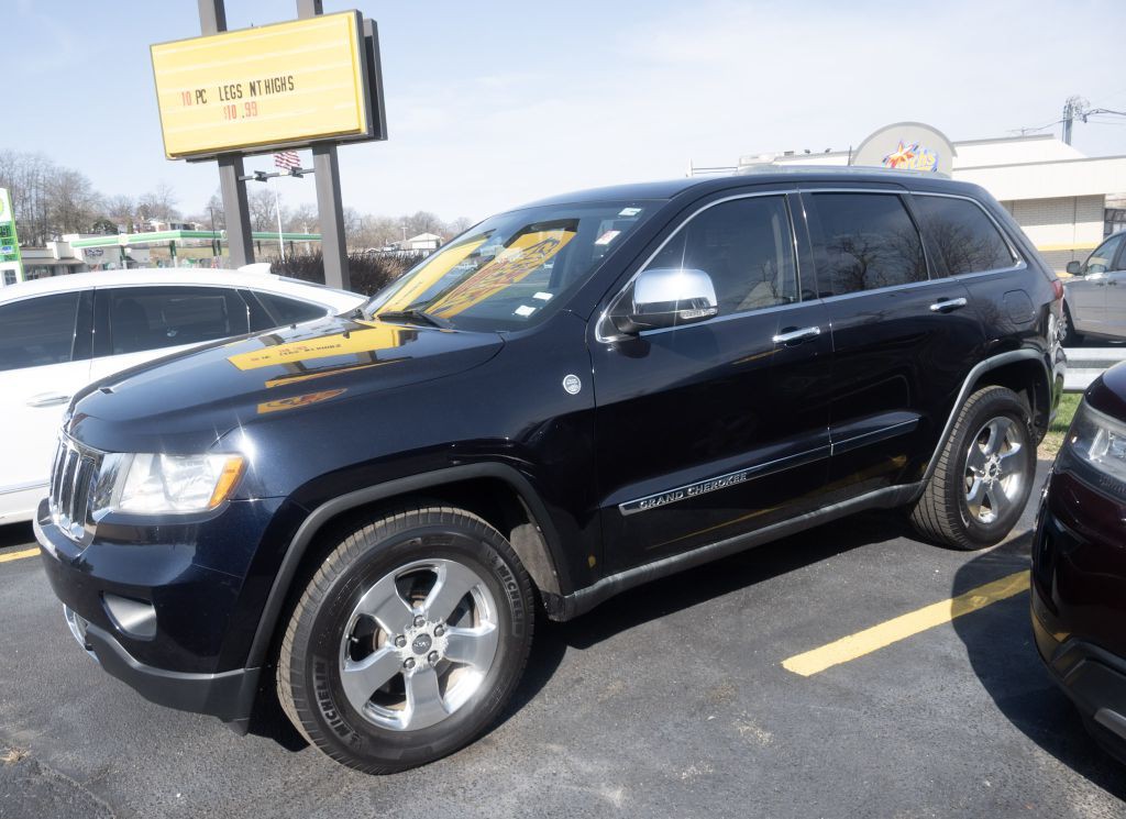 2011 Jeep Grand Cherokee Image 4