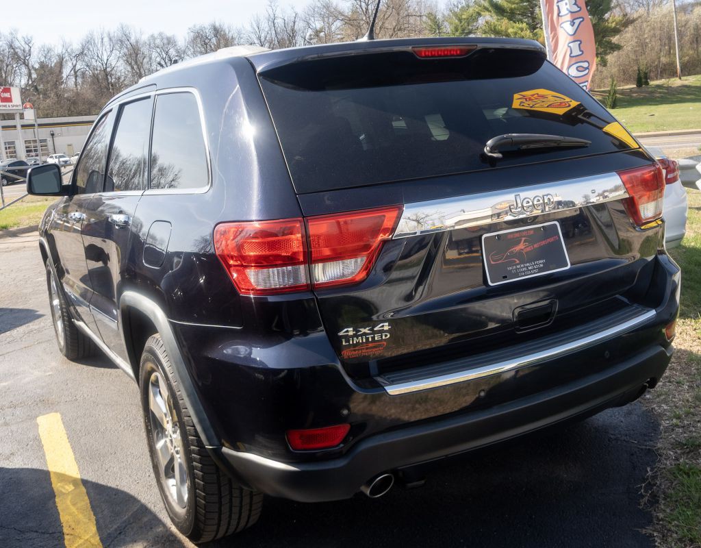 2011 Jeep Grand Cherokee Image 5