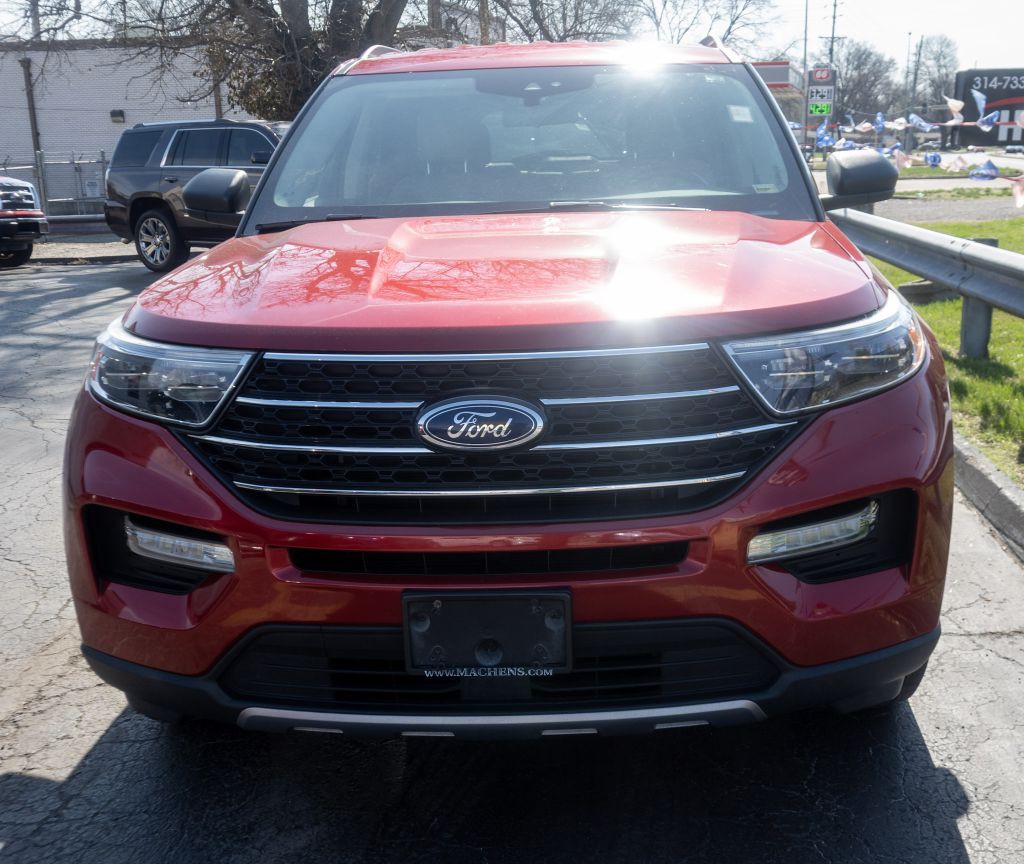 2020 Ford Explorer Image 2
