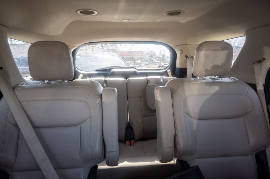 2020 Ford Explorer Image 13