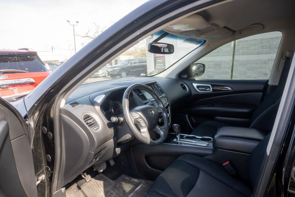 2018 Nissan Pathfinder Image 9