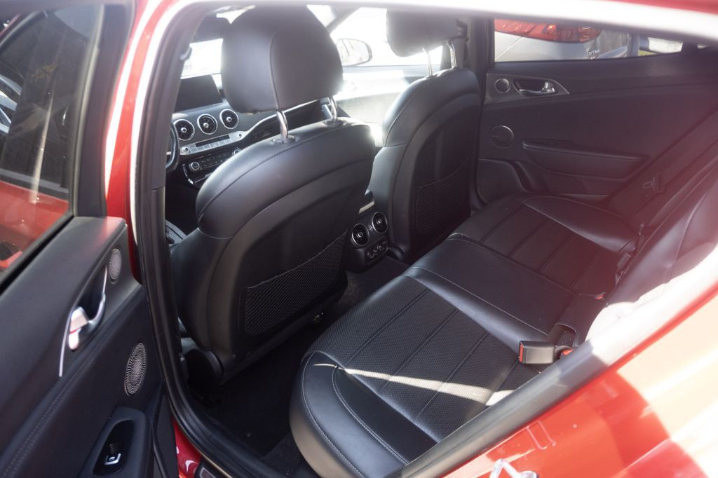 2018 Kia Stinger Image 12