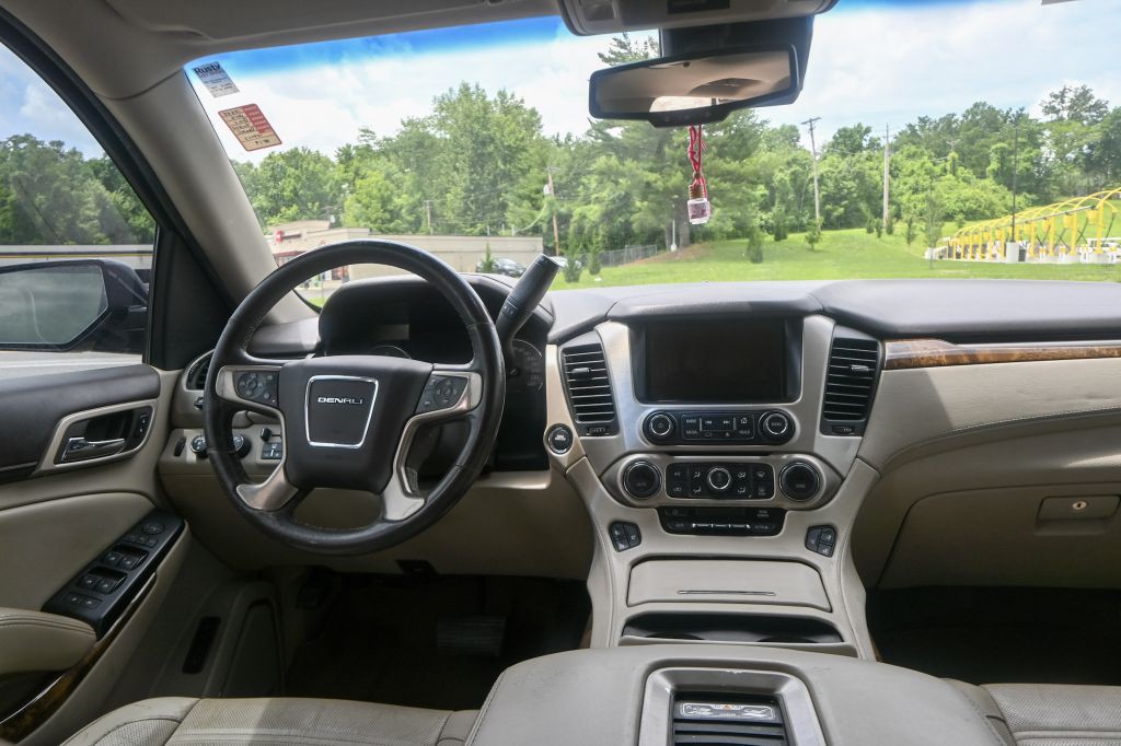 2016 GMC Yukon Image 9