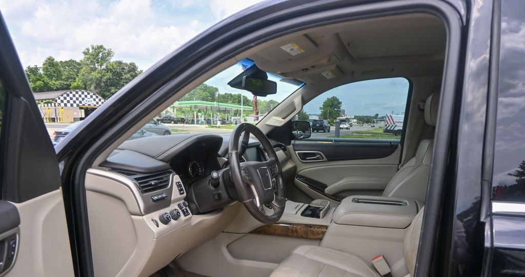 2016 GMC Yukon Image 10
