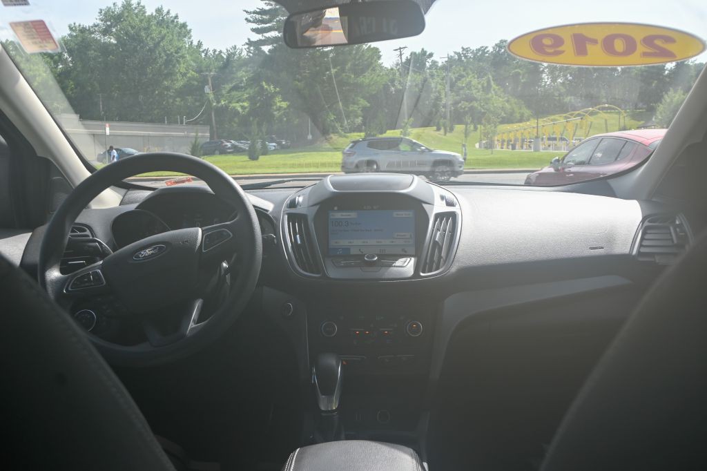 2019 Ford Escape Image 9