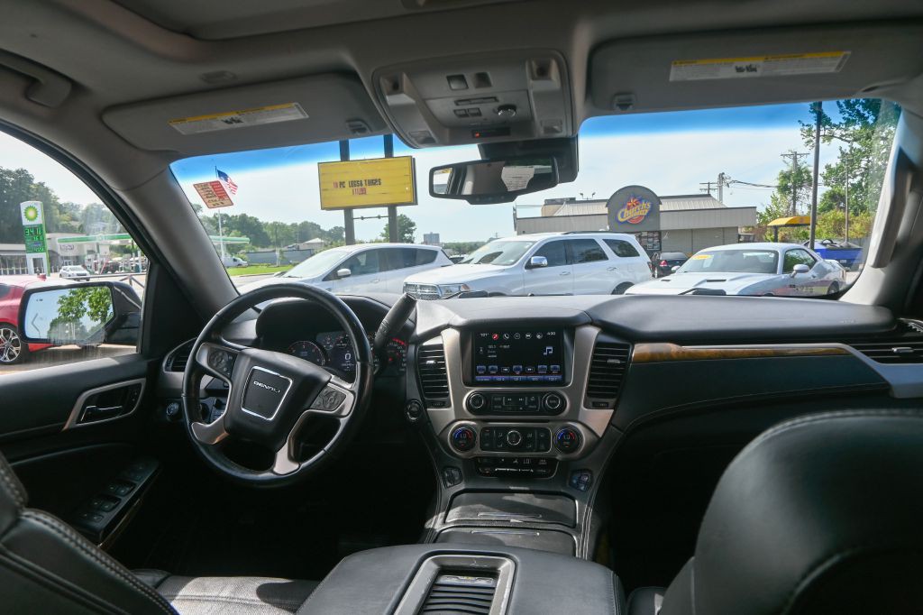 2016 GMC Yukon Image 9
