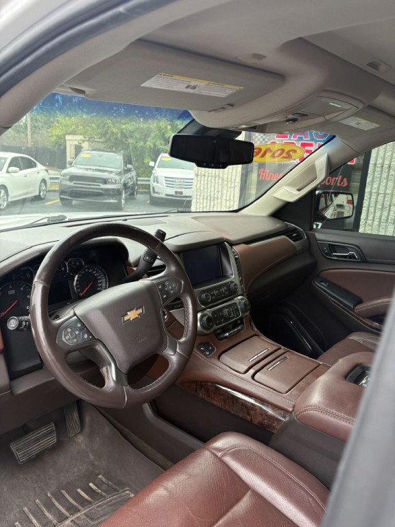 2016 Chevrolet Suburban Image 4