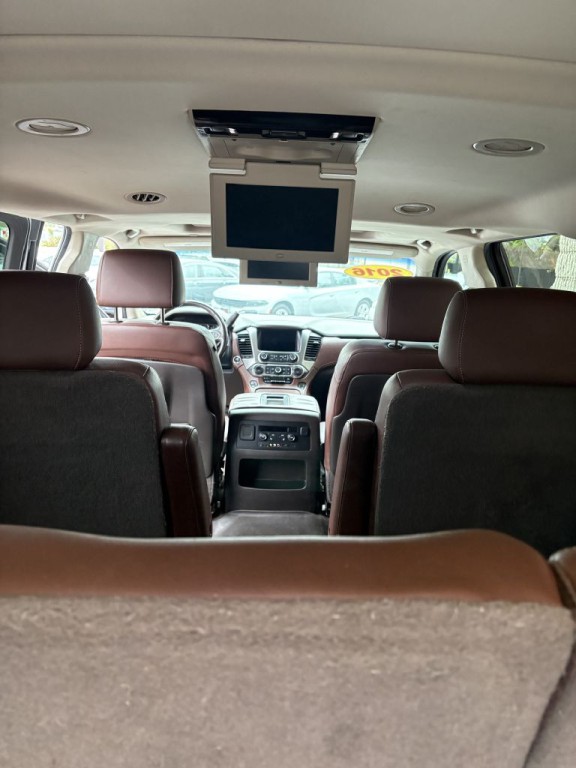 2016 Chevrolet Suburban Image 5