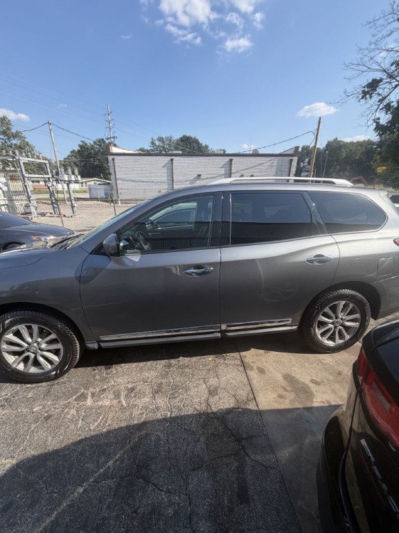 2016 Nissan Pathfinder Image 3