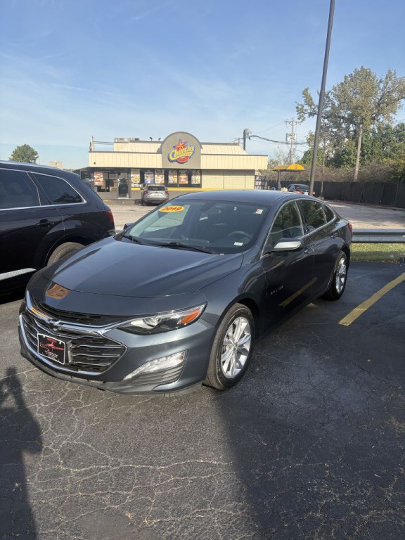 2019 Chevrolet Malibu Image 2