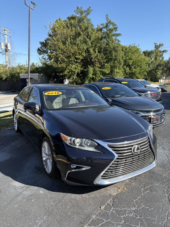 2016 Lexus ES Image 1