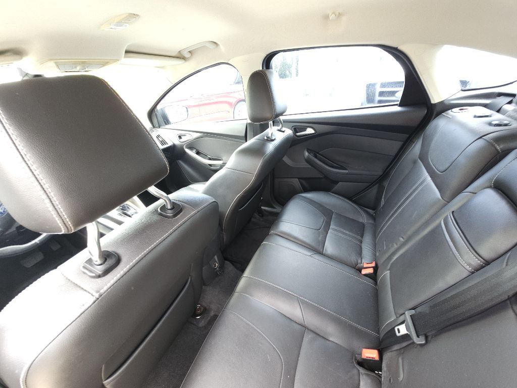 2012 Ford Focus Image 8