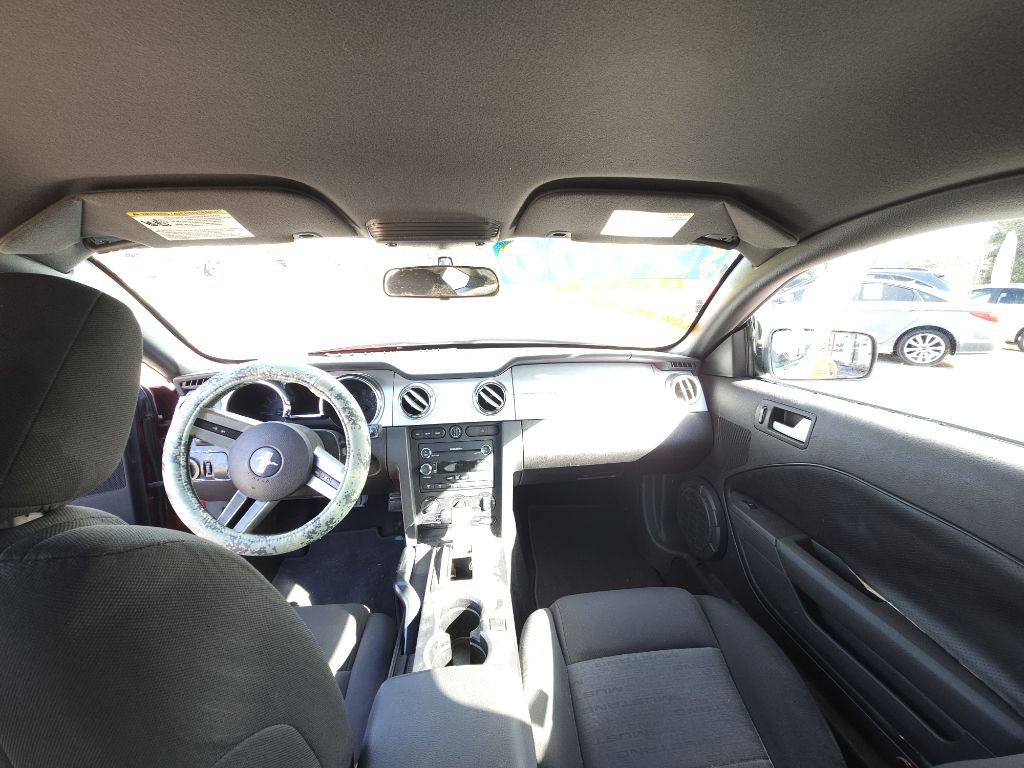 2009 Ford Mustang Image 8