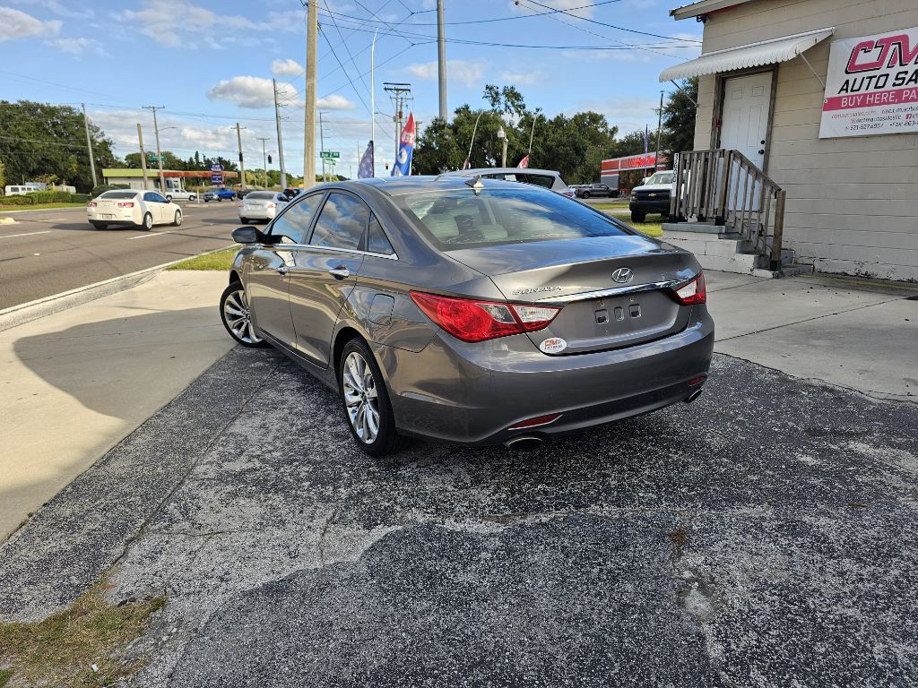 2011 Hyundai Sonata Image 4